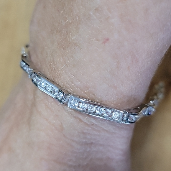 Simple Silver & Rhinestone Mod Bracelet - Picture 2 of 7